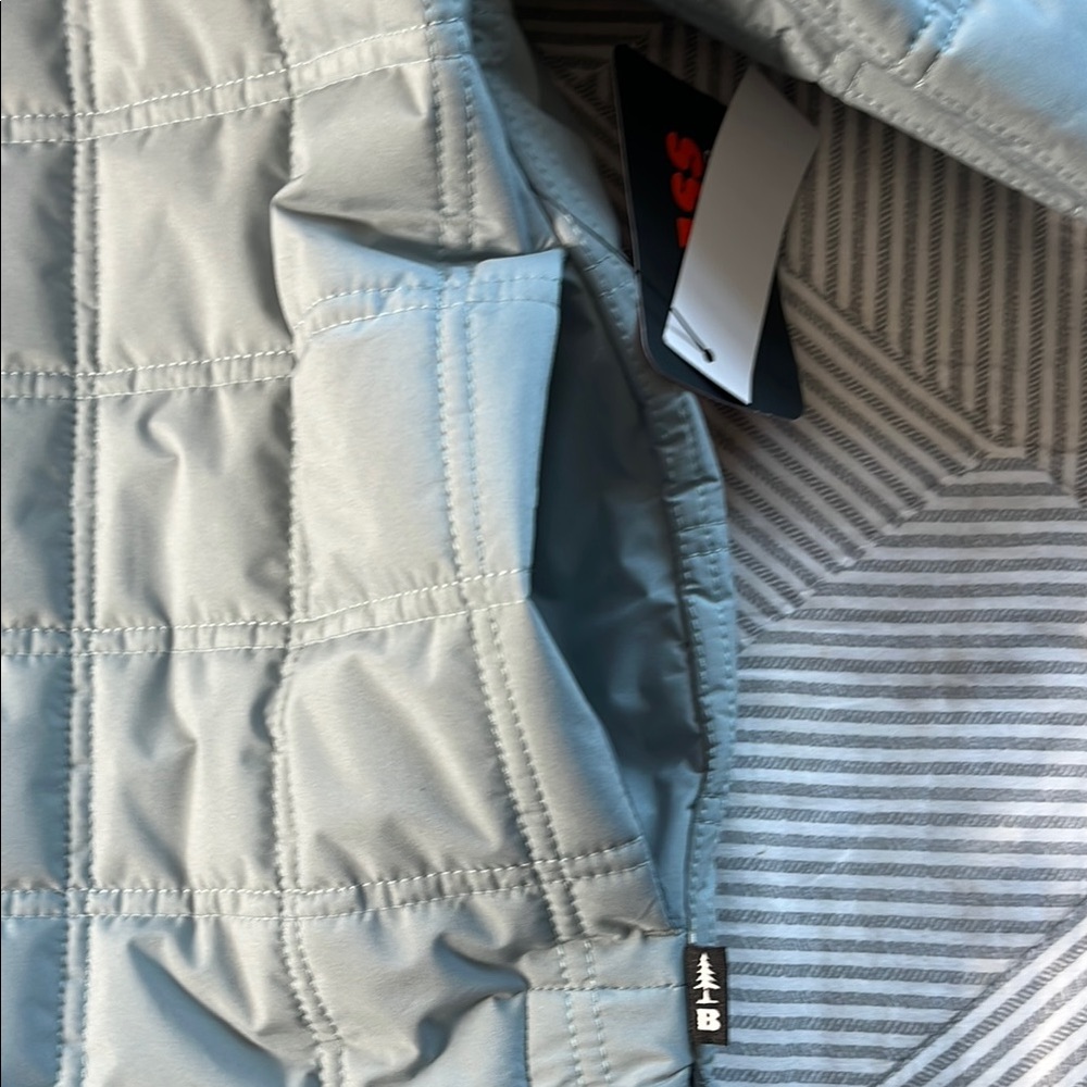 Bass Outdoor Women's Spring Quilted Jacket - Picture 9 of 12